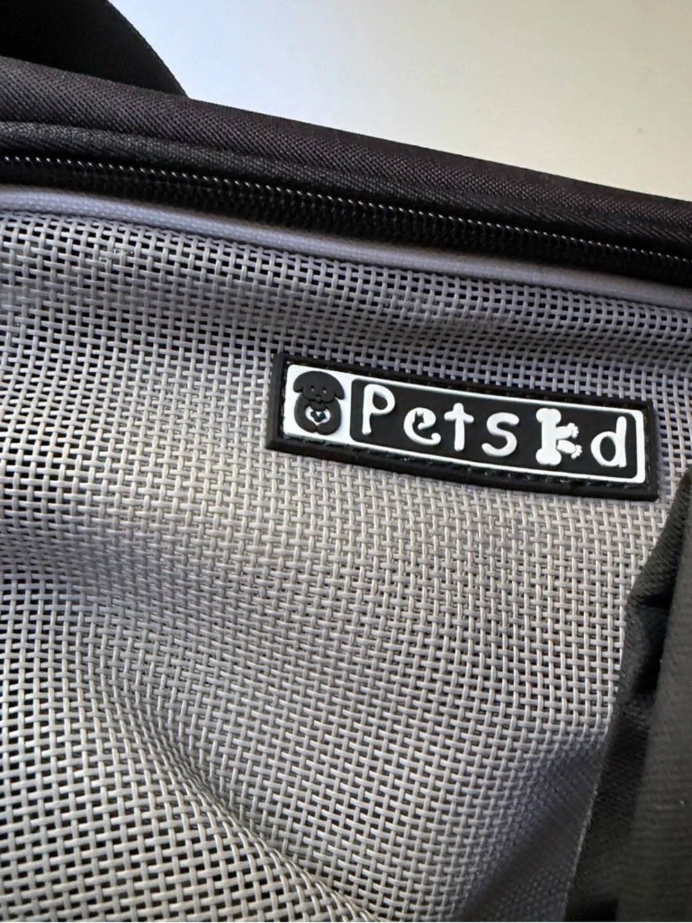 Portable Black Soft-Sided Cat Carrier with Mesh Panels